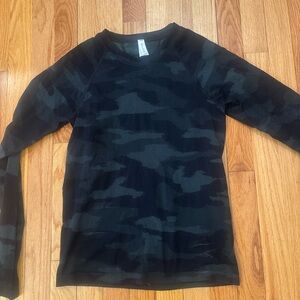 Athleta long sleeve camo size small